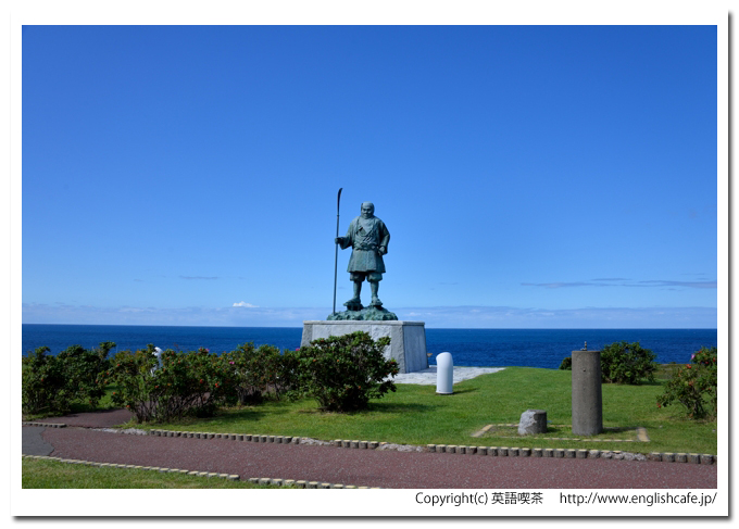 弁慶岬、弁慶岬にある武蔵坊弁慶の銅像（北海道寿都郡寿都町）