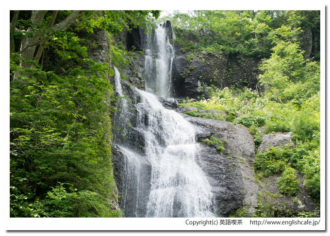 美笛の滝、滝の上部とアップ（北海道千歳市）