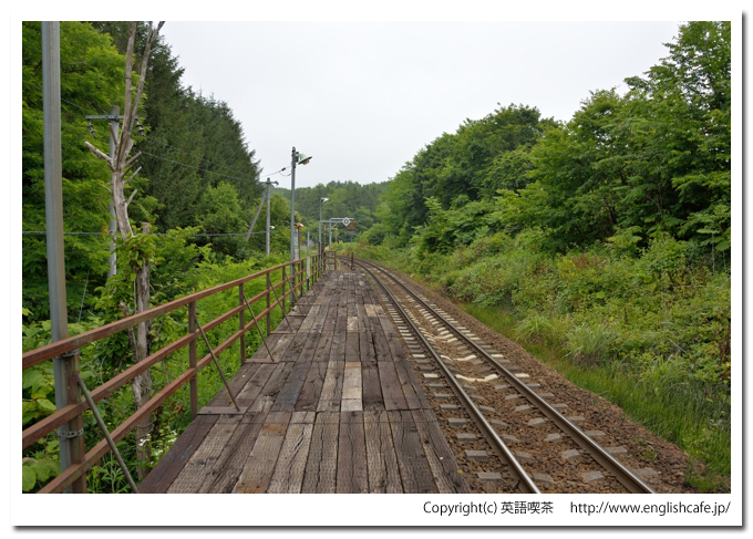 東山駅（函館本線）、ホームと周辺の風景（北海道茅部郡森町）