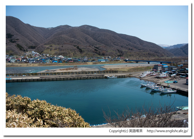 比石館跡から見る港（北海道檜山郡上ノ国町）