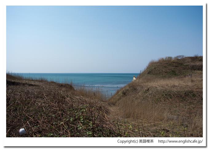 くぐり岩へ（北海道乙部町）