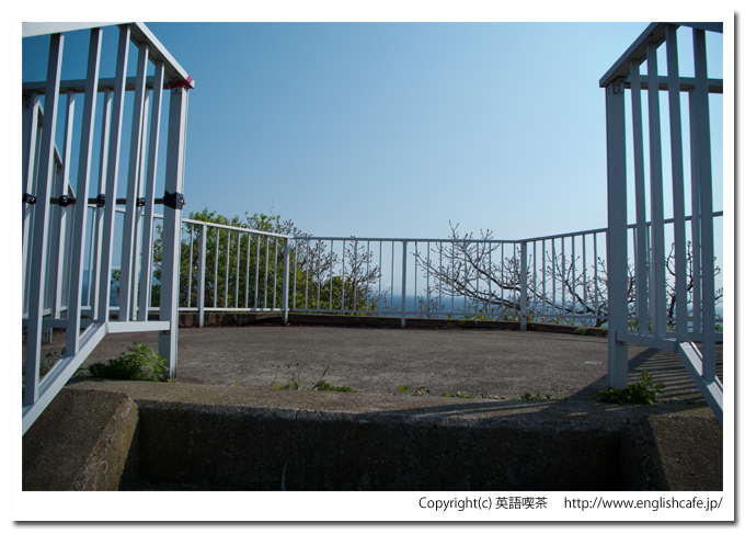 武井の島展望台へとあがる（北海道函館市）