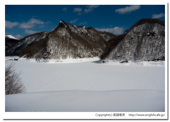新中野ダムとダム湖（北海道函館市）