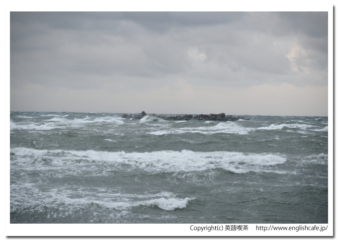 ノシャップ岬、さらに向こう側の海へ（北海道稚内市）