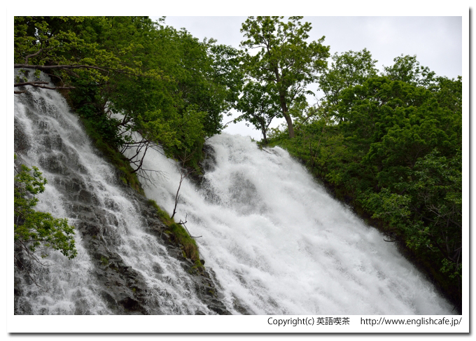 オシンコシンの滝、オシンコシンの滝の中をクローズアップ（北海道斜里郡斜里町）
