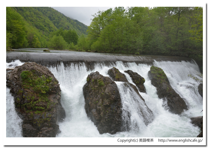 ぴょうたんの滝、ぴょうたんの滝の中央付近から右側へ（北海道中札内村）