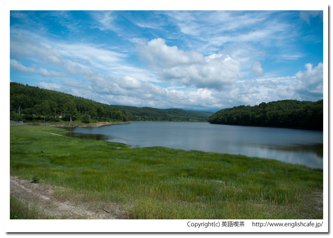 聖台ダム、聖台ダムのダム湖（北海道美瑛町）