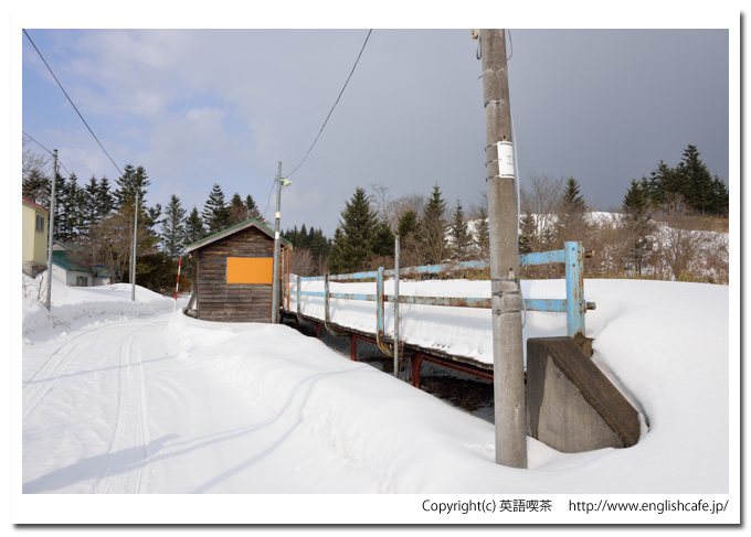 神明駅の冬、神明駅の前から（旧江差線）（北海道檜山郡上ノ国町）