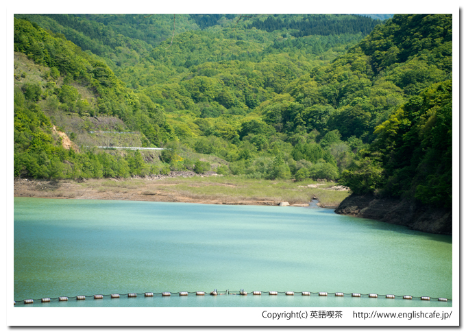 新中野ダムのダム湖の先（北海道函館市）