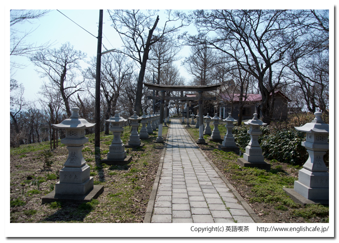 諏訪神社の燈篭（北海道乙部町）