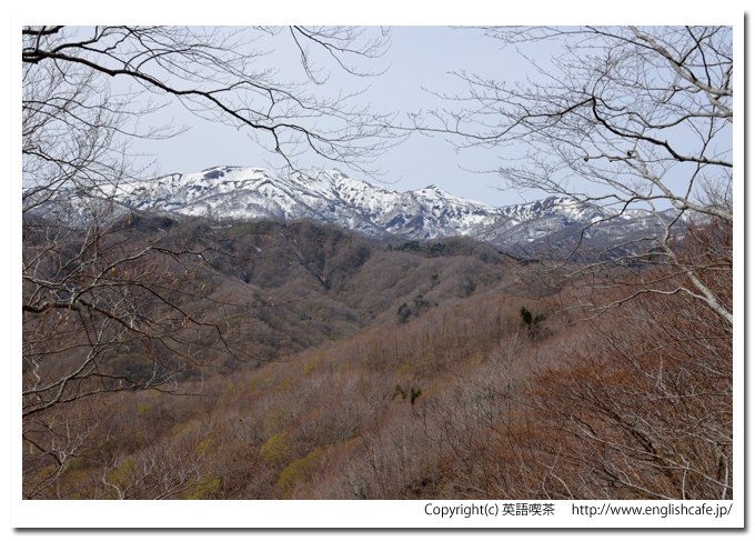 江戸時代の古道（殿様街道） 、山道を歩いて、知内峠頂上付近（北海道松前郡福島町）