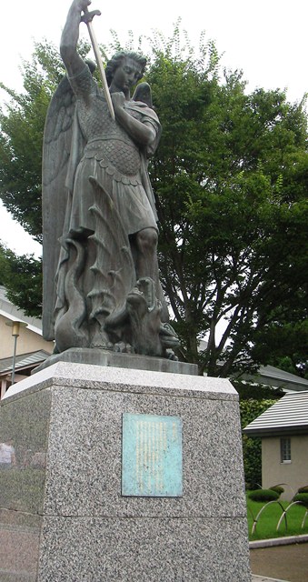 トラピスチヌ修道院の聖ミカエル像（北海道函館市）