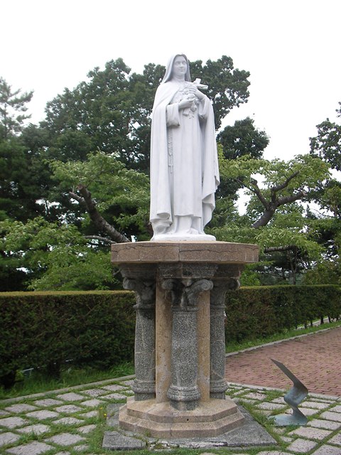トラピスチヌ修道院の聖テレジア像（北海道函館市）