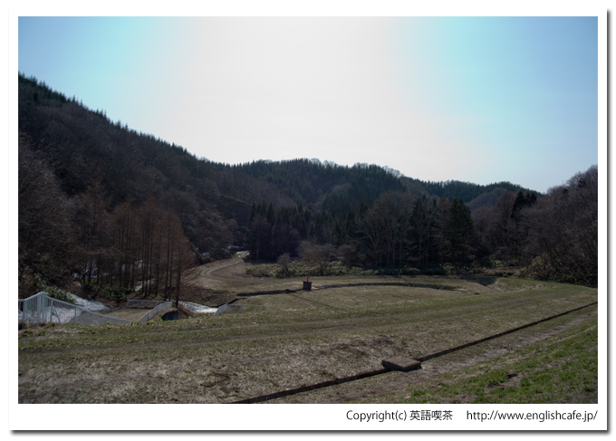 うぐい川ダムの堤体の上から眺めます（北海道檜山郡江差町）