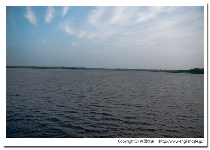 ウトナイ湖、東屋から見るウトナイ湖の湖面（北海道苫小牧市）